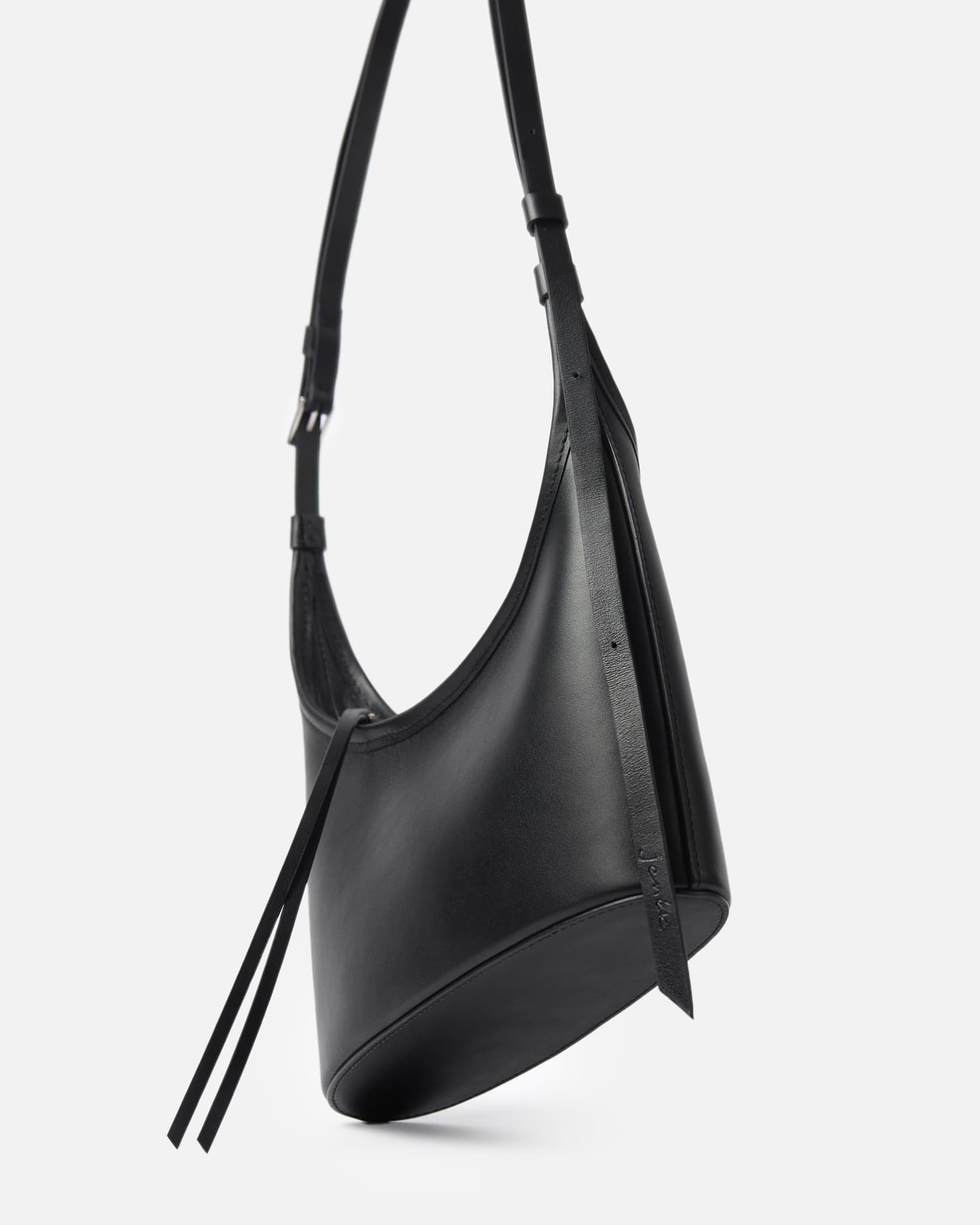 01MERIT BLACK