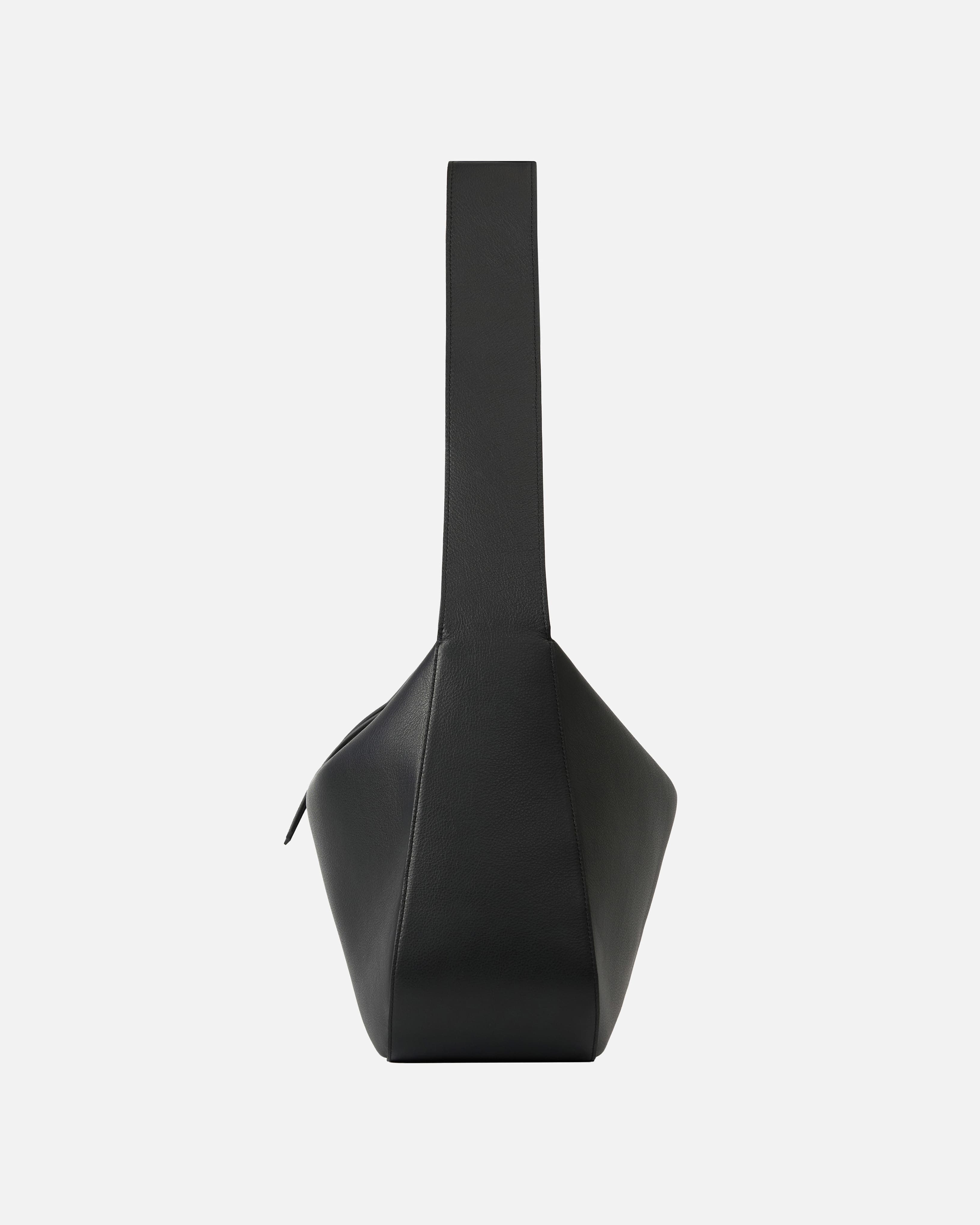 13CARRY BLACK