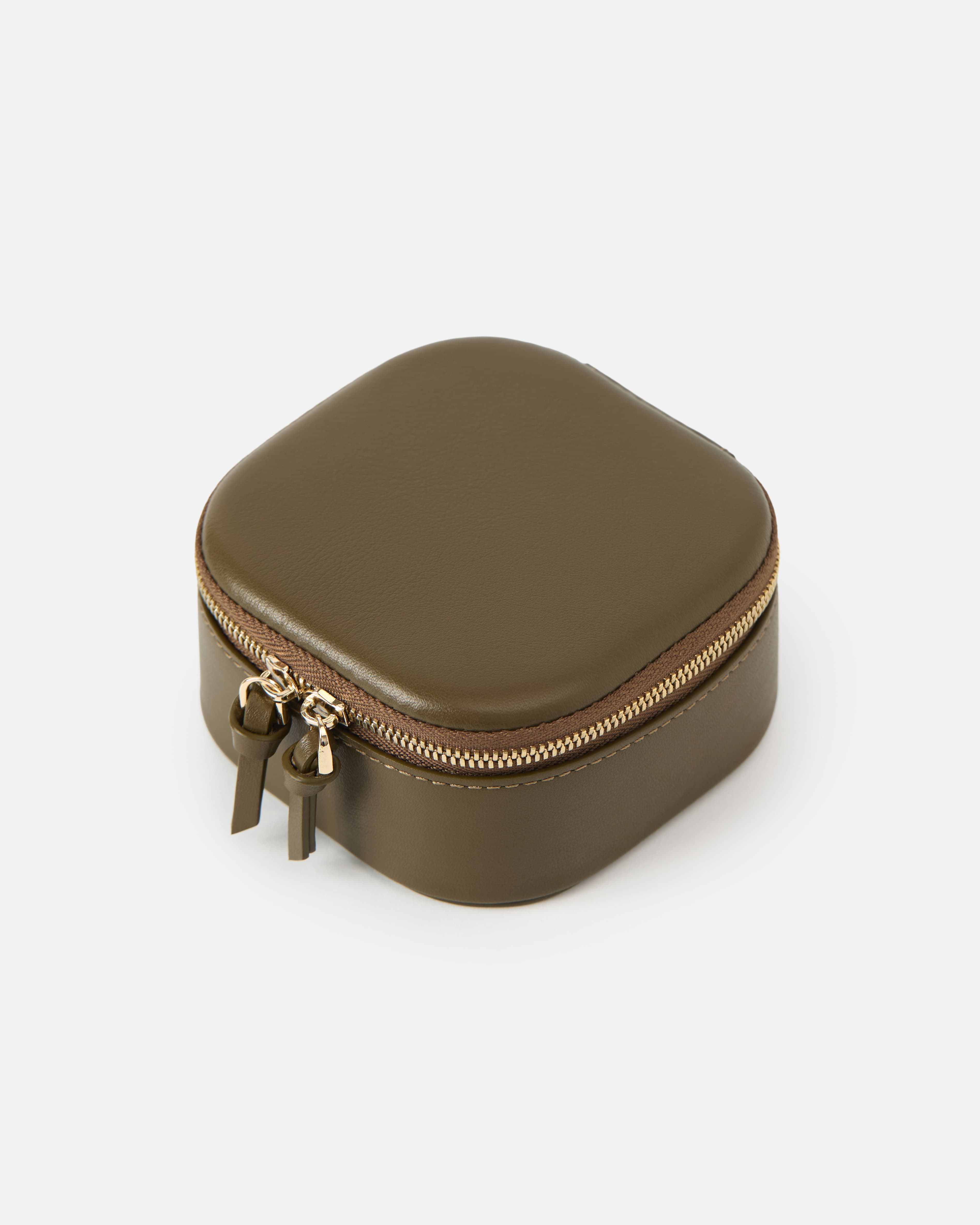 JEWELRY CASE YETI