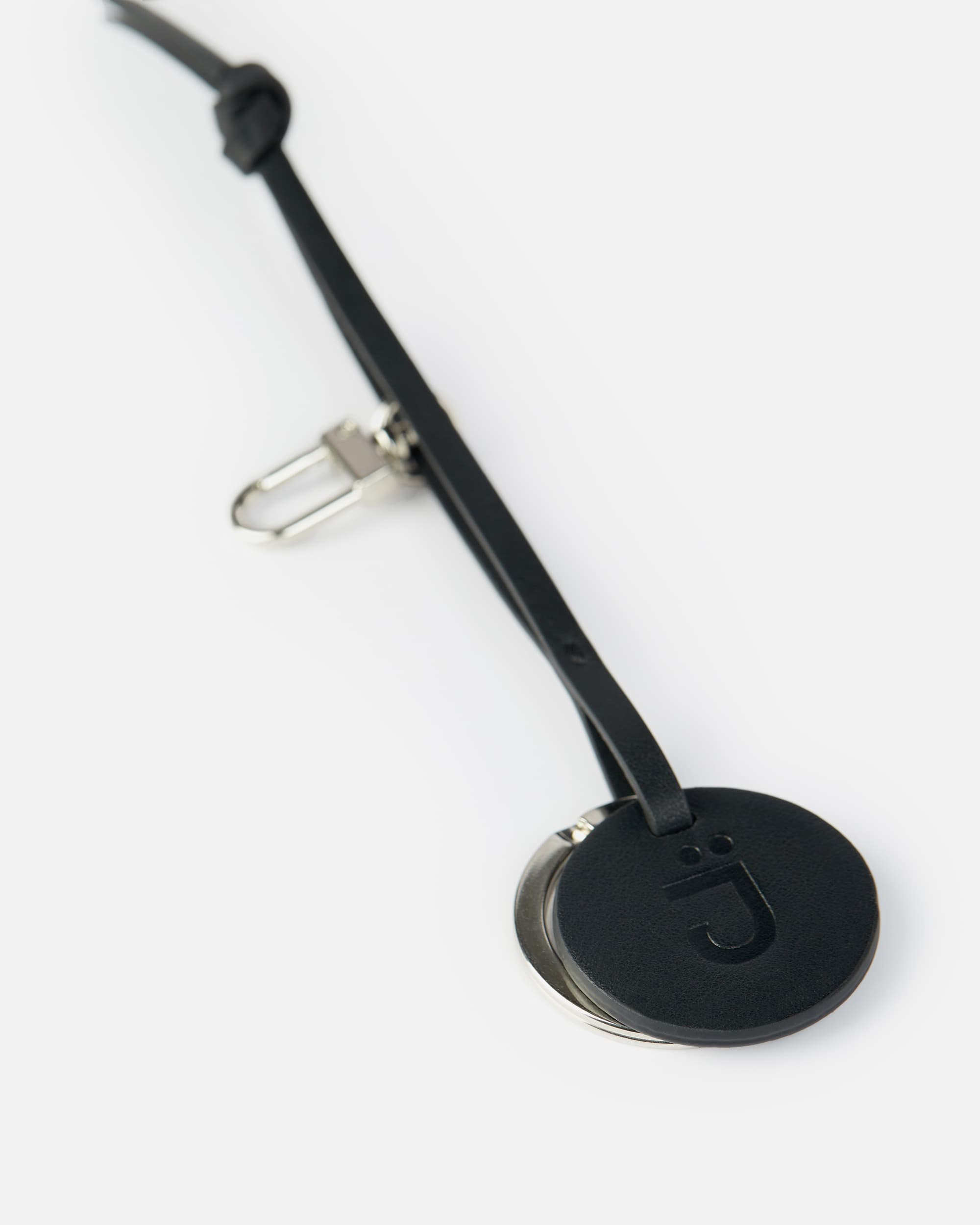 KEY RING J BLACK