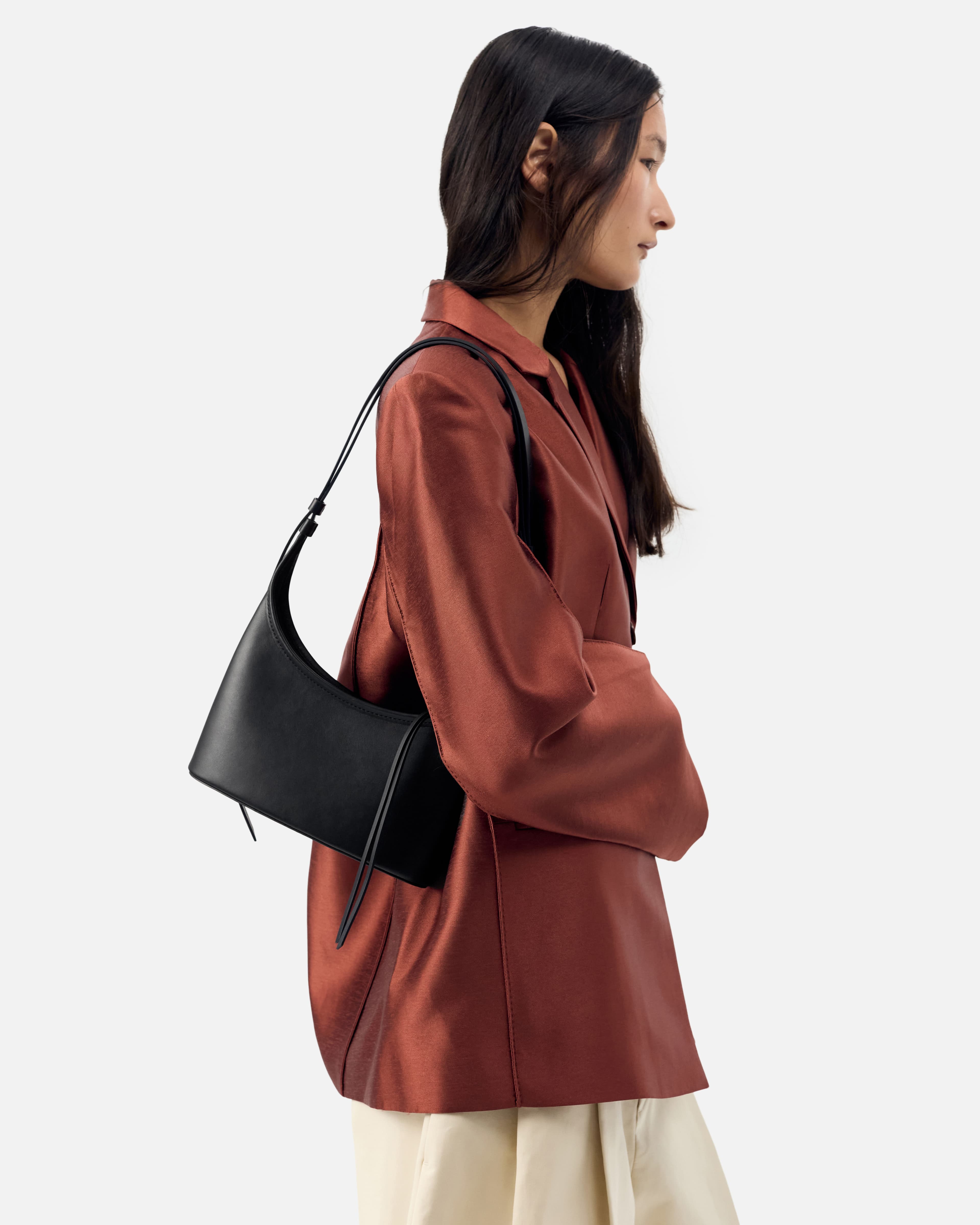 01MERIT BLACK